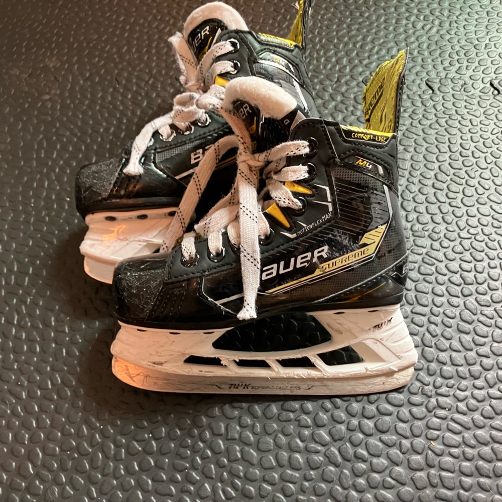 BAUER M4 Supreme Hockey Skates, Youth 11